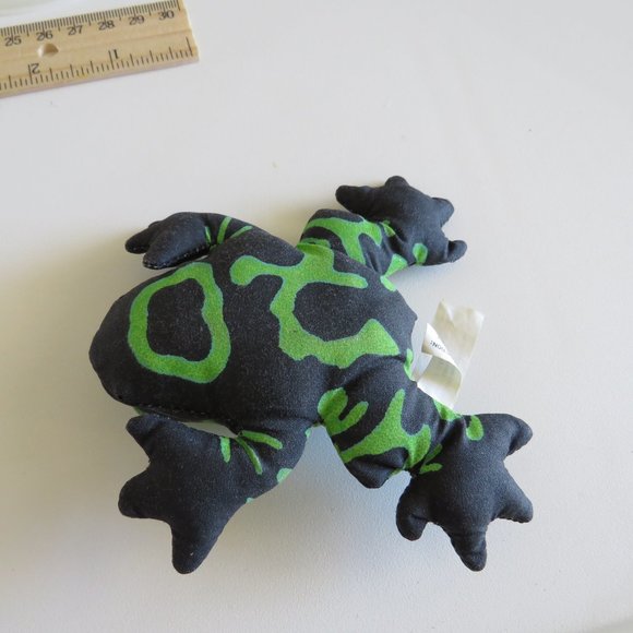 Magnetic Frog WENDYS WILD LIFE KIDS MEAL 1999 works great! stuffed animal - Picture 4 of 9